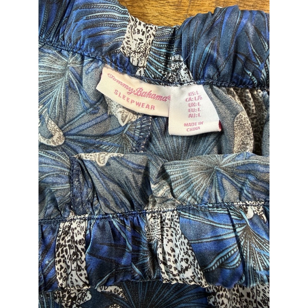 Tommy Bahama Sleepwear Set Womens Sz Lg Blue Animal Print Pajama Shirt Shorts - Picture 5 of 9